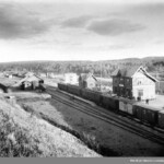 K.P. st.m 1937-1938 Ringsaker stasjon var en jernbanestasjon på Dovrebanen ved Tande i Ringsaker kommune i Hedmark fylke. Den ble åpnet 1894 som Tande stasjon, 1. november 1913 ble fikk den navnet Ringsaker. 1. september 1965 ble godstrafikken nedlagt og den 22. samme måned ble stasjonen nedgradert til holdeplass, som senere ble nedlagt.