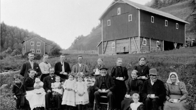 Sandbakken, Nybygda, 1900, Foto: Anna Bergaust